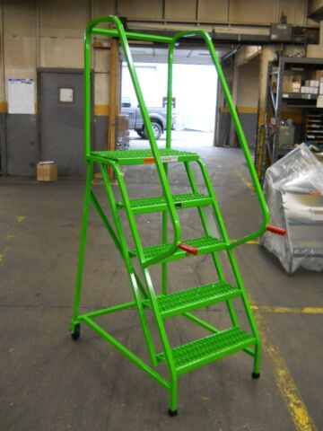 Green Truck Stop Rolling Ladder